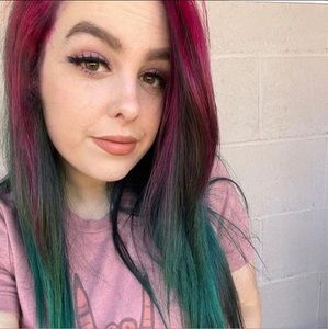 Meet your Posher, Jasmine